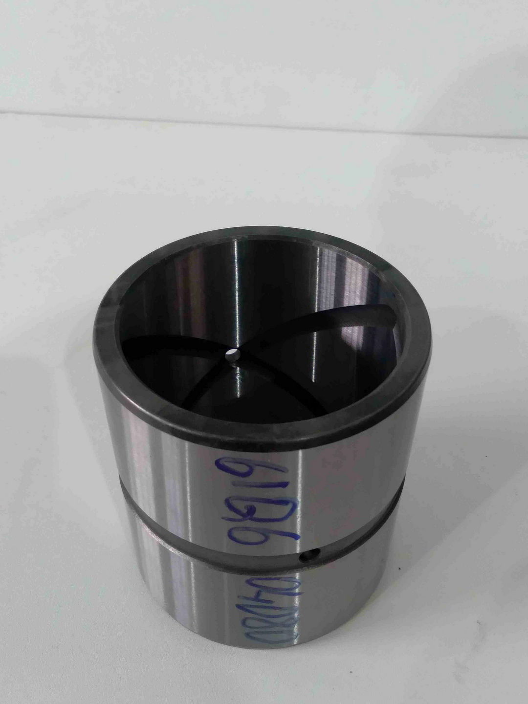 d6f0bfa879d8a4c6 Втулка 61Q6-04080 — изображение 1