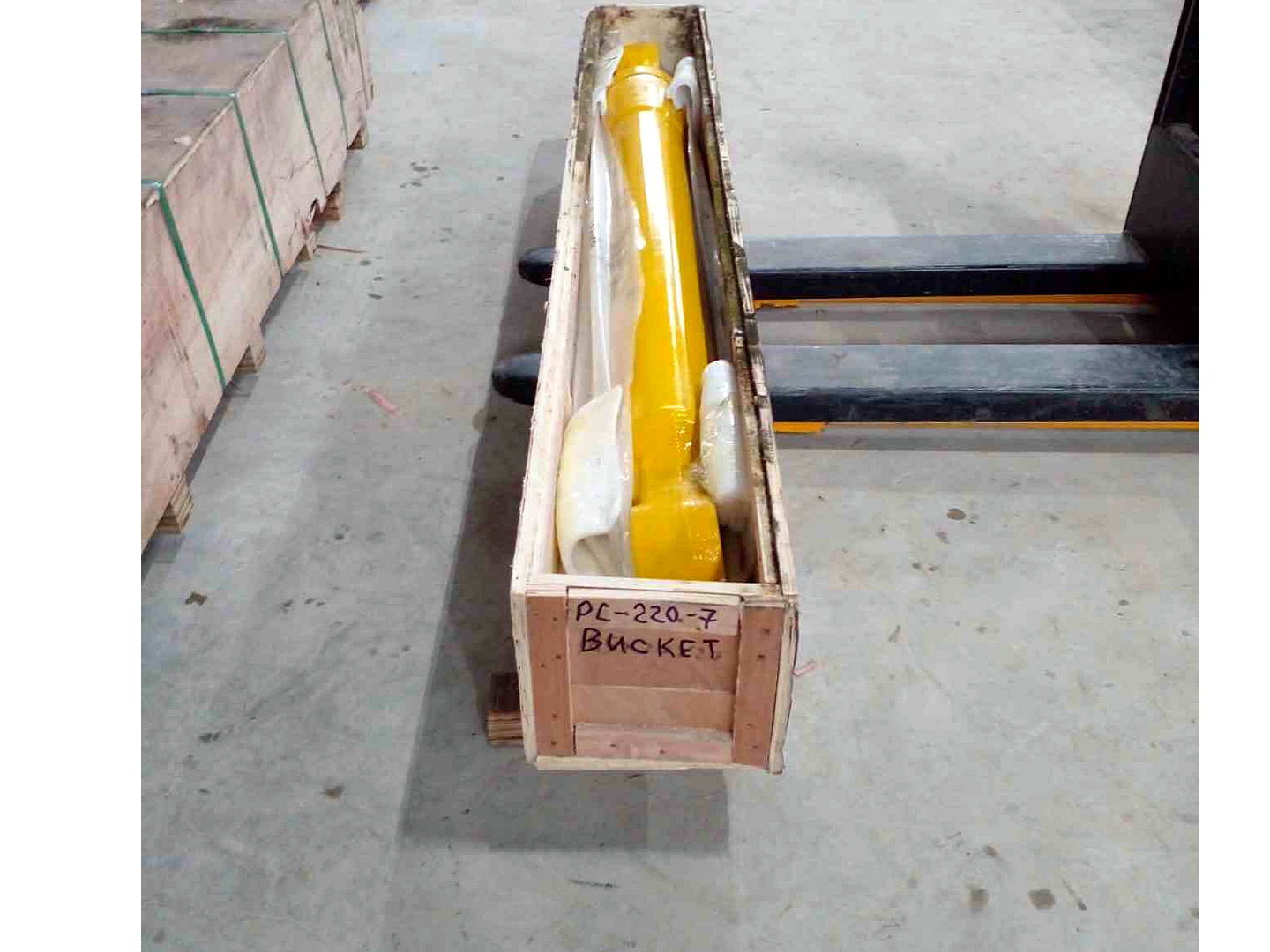 PC220-7_Bucket Гидроцилиндр ковша S222801 PC220-7 без трубок Shimitsu — изображение 1