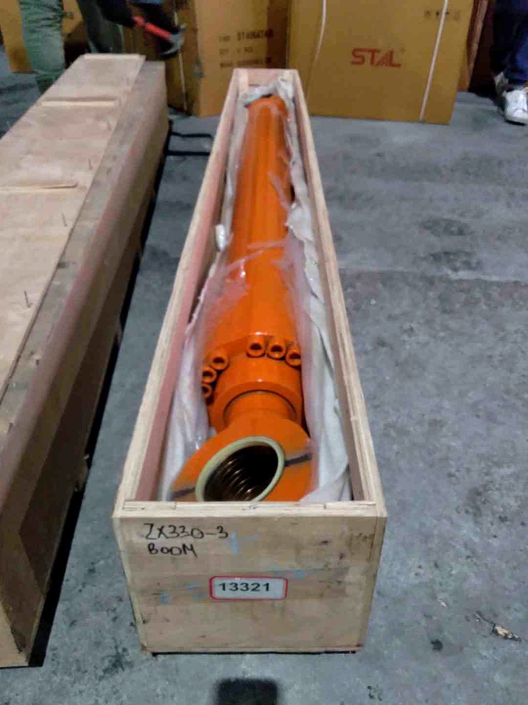 S333363 Гидроцилиндр стрелы S333363 ZX330-3 без трубок Shimitsu — изображение 1