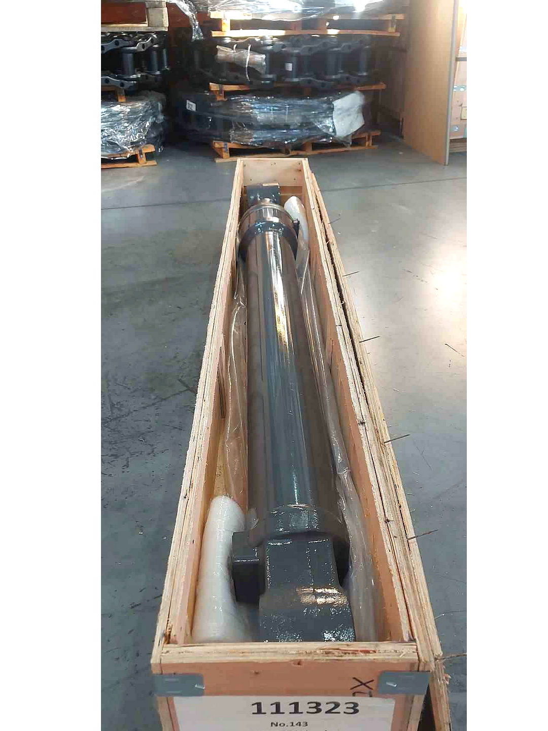 XE225DN_Bucket Гидроцилиндр ковша S8600036 XE225DN без трубок Shimitsu — изображение 1